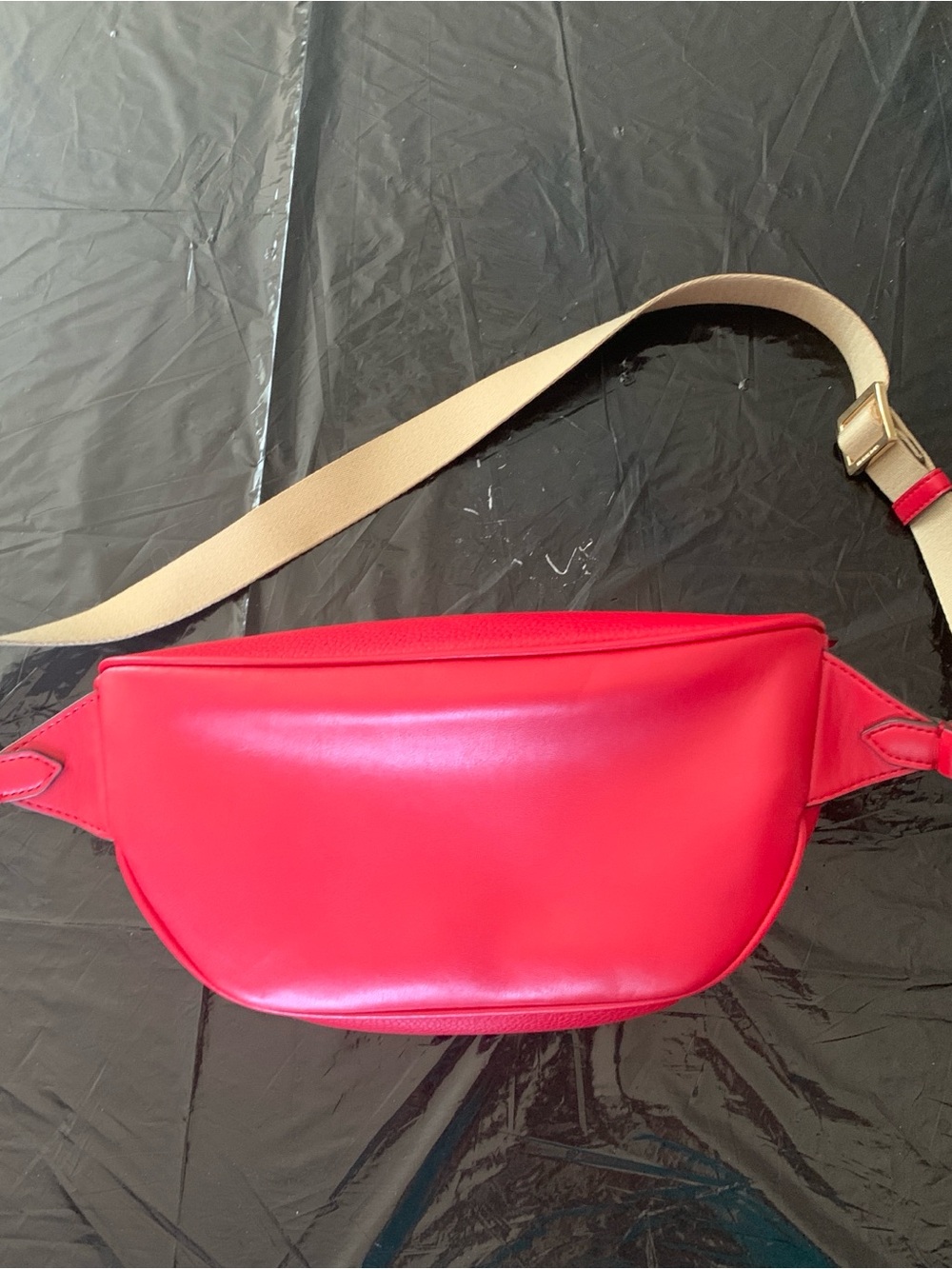 Michael Kors Red 100% Pebbled Leather Crossbody Or Belt Bag with Contrast Strap - Picture 4 of 6